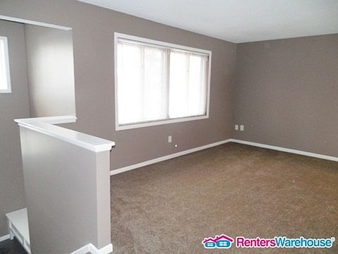 4th image of 21591 Harrow Ave N