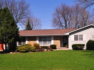 1344 Olympic Dr, Waterloo, IA 50701