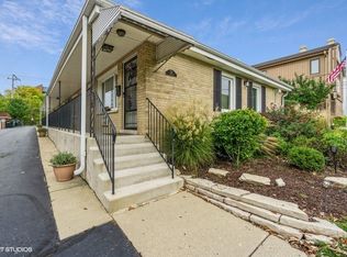 211 S Vine Ave APT 4, Park Ridge, IL 60068