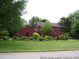 603 Deer Run Dr, Mahomet, IL