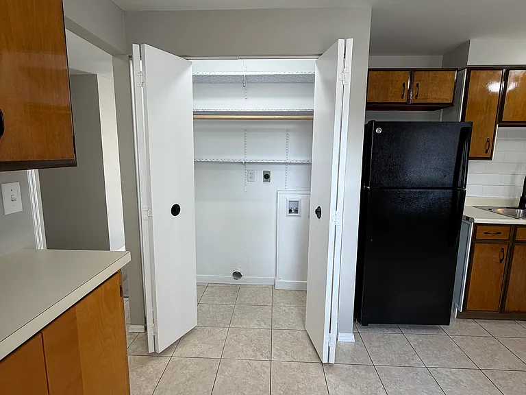 2504 Campbell Dr — Photo 7