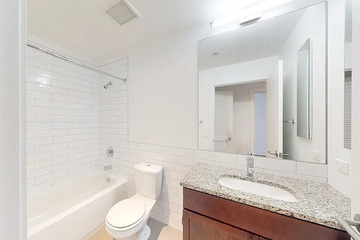 Shoreland — Photo 215