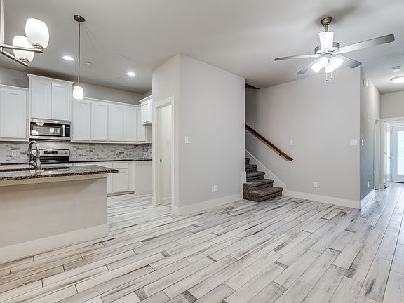 4th image of 805 Eaglescliffe Lndg
