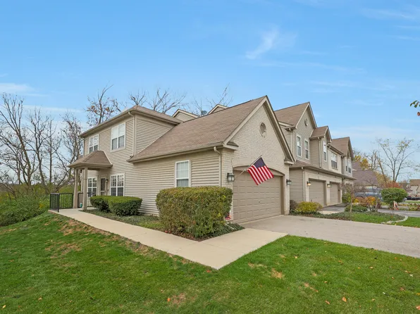 2826 Cobblestone Dr, Prairie Grove, IL 60012