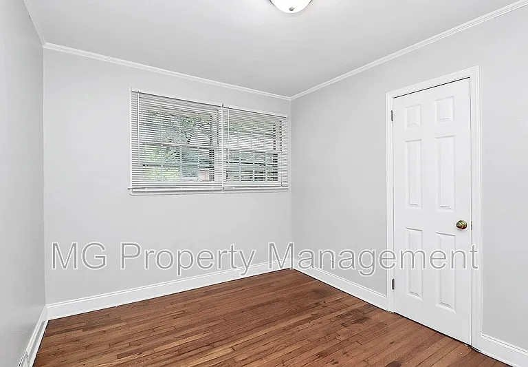 5039 Baylor Dr — Photo 13