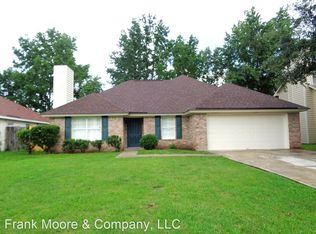 10 Saint Ives Dr, Savannah, GA 31419