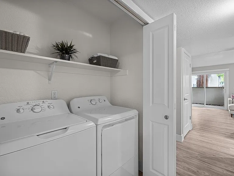 Sutter Station Apartments — Photo 46