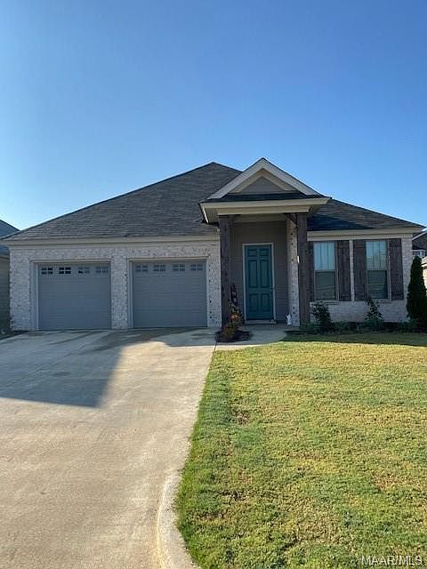 2nd image of 224 Hedgefield Drive