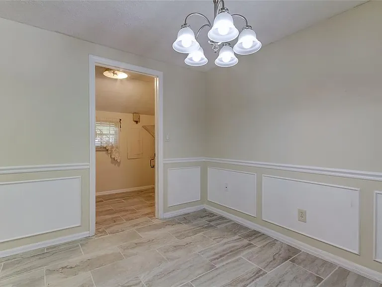 10406 Reclinata Ln — Photo 18
