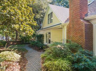 100 Cameron Glen Dr, Chapel Hill, NC 27516
