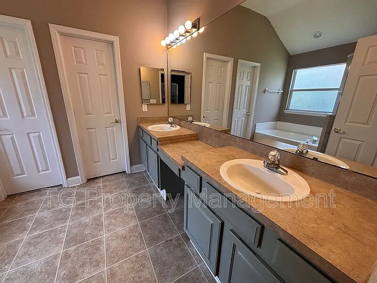 14160 Fish Eagle Dr E — Photo 17