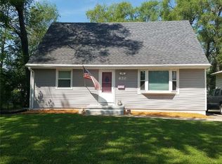 620 SW 60th St, Des Moines, IA 50312