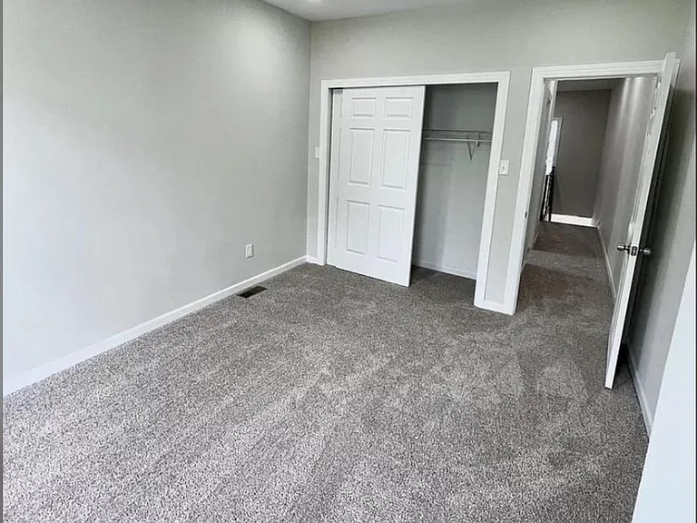 2317 Nicholas St — Photo 7