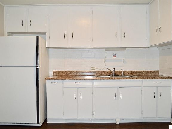 5th image of 214 W Curtis St