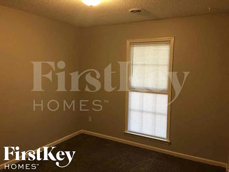 6410 Fawn Hollow Cir N — Photo 6
