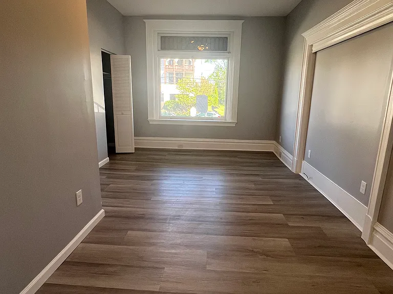 210 E End Ave #3 — Photo 16