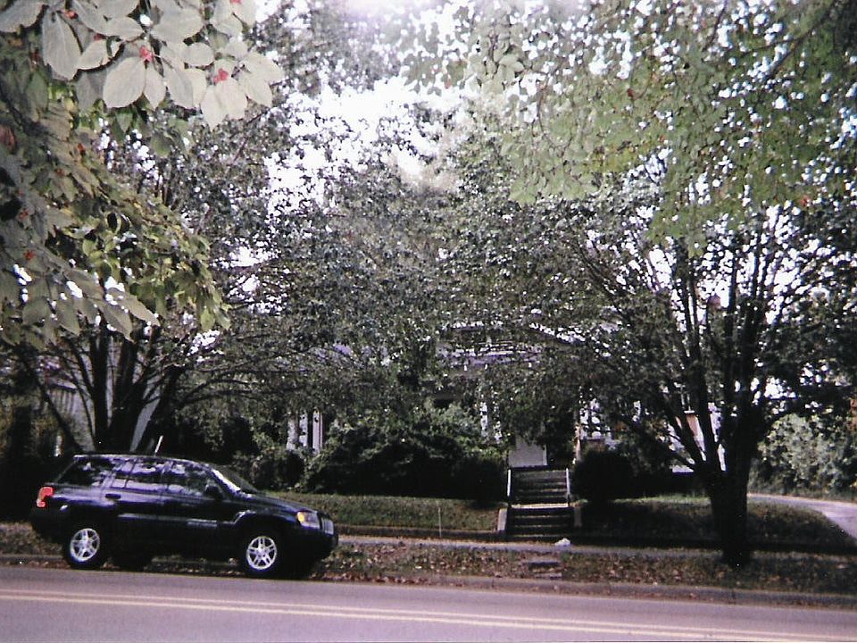 2nd image of 420 E Broadway St