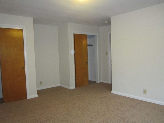 5th image of 1605-1711 Meadowbrook Dr #4