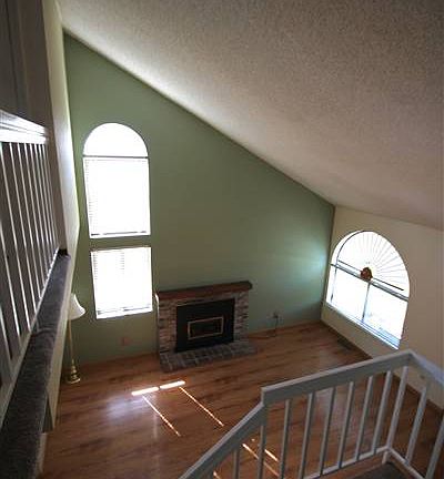 2nd image of 924 Pulteney Pl