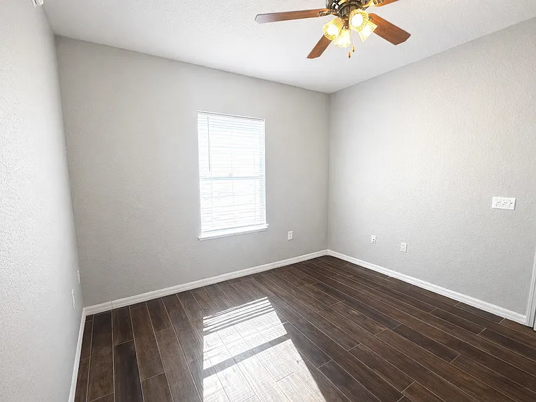 1192 Normandy Heights Cir — Photo 25