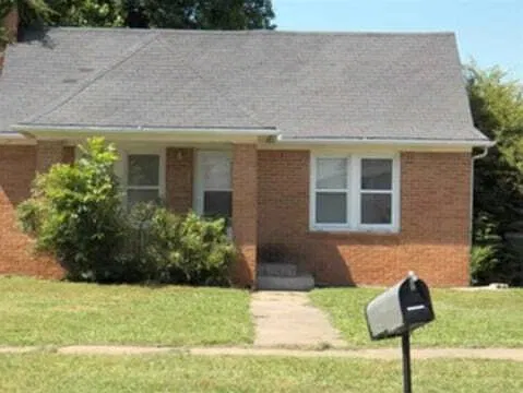 1114 W Park Ave