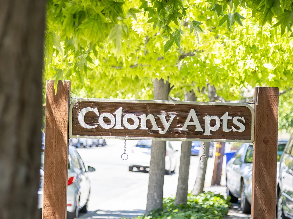 Colony Street Apts