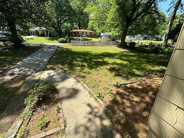 1900 Meadow Ln — Photo 26