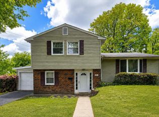 601 Sharon Ln, Philadelphia, PA 19115