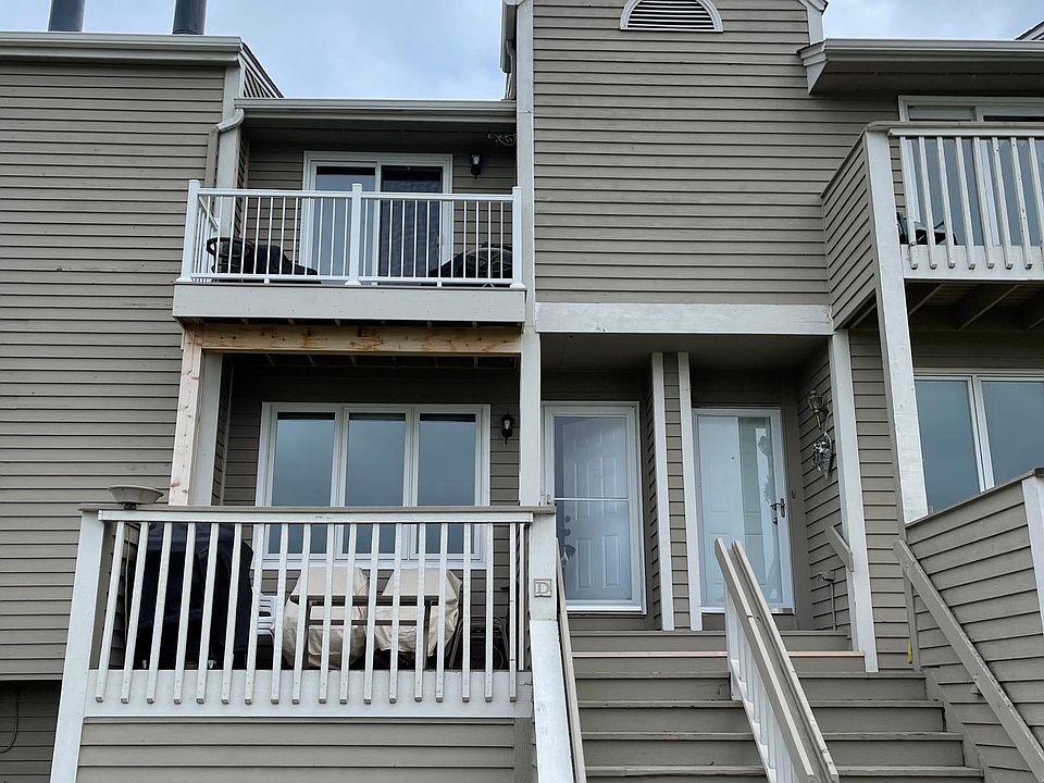 1st image of 1595 W Wayzata Blvd APT D