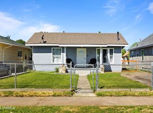 708 S 8th St, Yakima, WA 98901