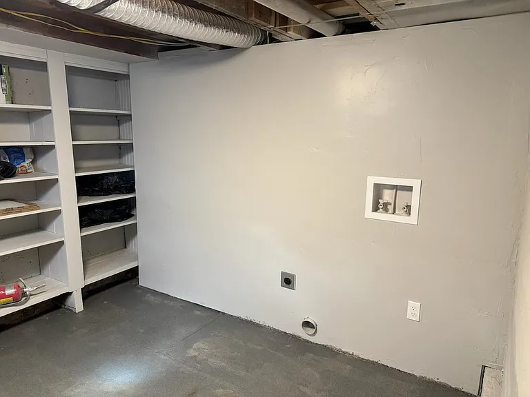 641 W 3rd Ave — Photo 14
