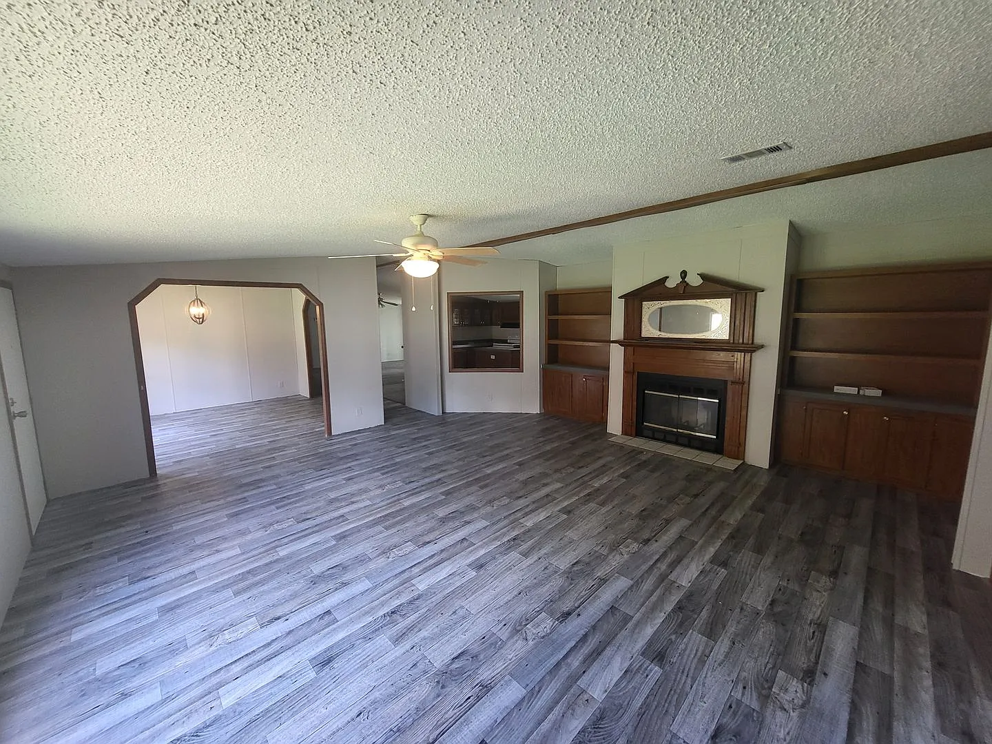 This 4 bedroom, 2 Bath has 2,300 sq. ft. of living space on 1/3 Acre! — Photo 2