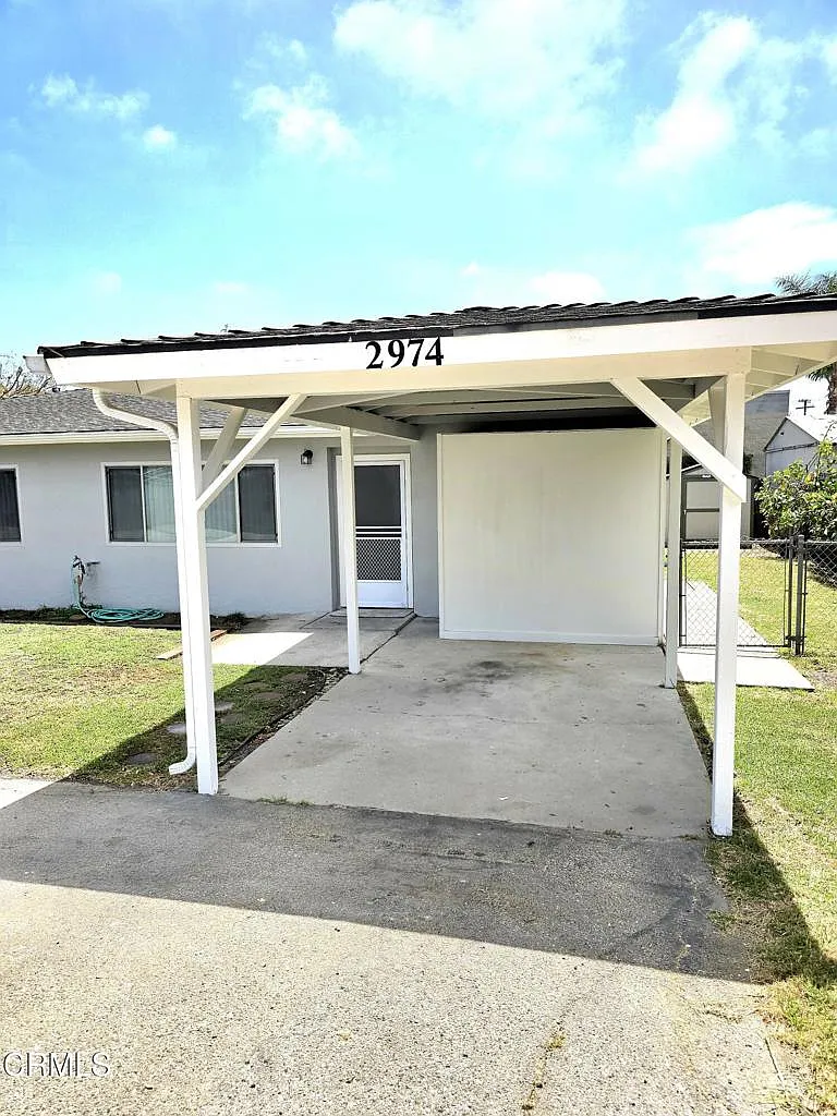 2 bed, 1.0 bath, 1000 sqft, $2,595 — Photo 1