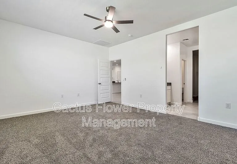1718 W Sombra Ave — Photo 19