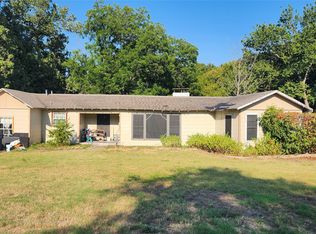 1720 Brook Hollow Dr, Fort Worth, TX 76114