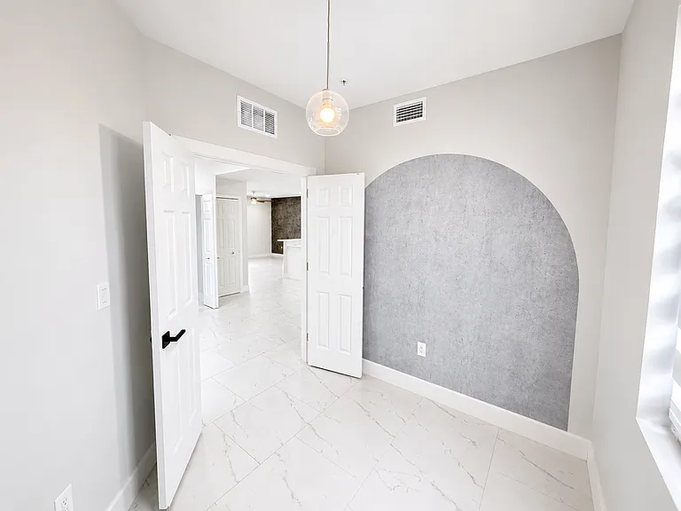 621 Rose Garden Rd — Photo 10