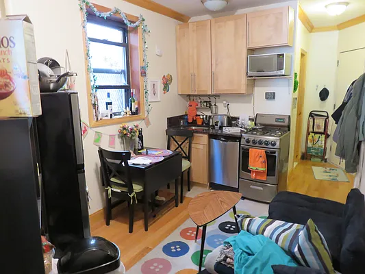 Rented by Majesty Management | media 56