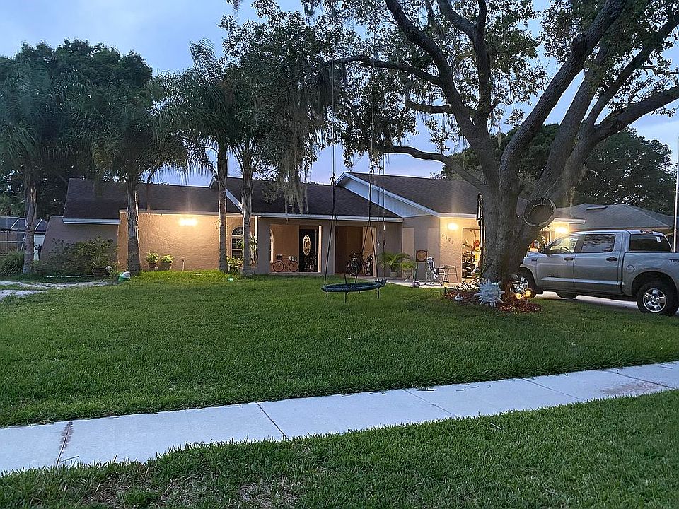 2nd image of 4105 Old Colony Rd