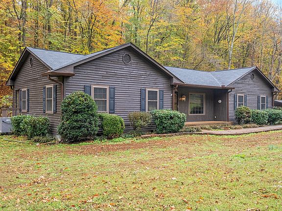 3rd image of 1045 Green Valley Dr