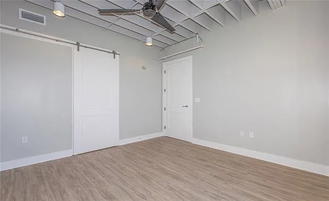818 Howard Ave #301 — Photo 10