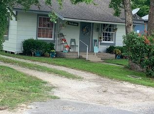 125 N Merchant St, Sour Lake, TX 77659