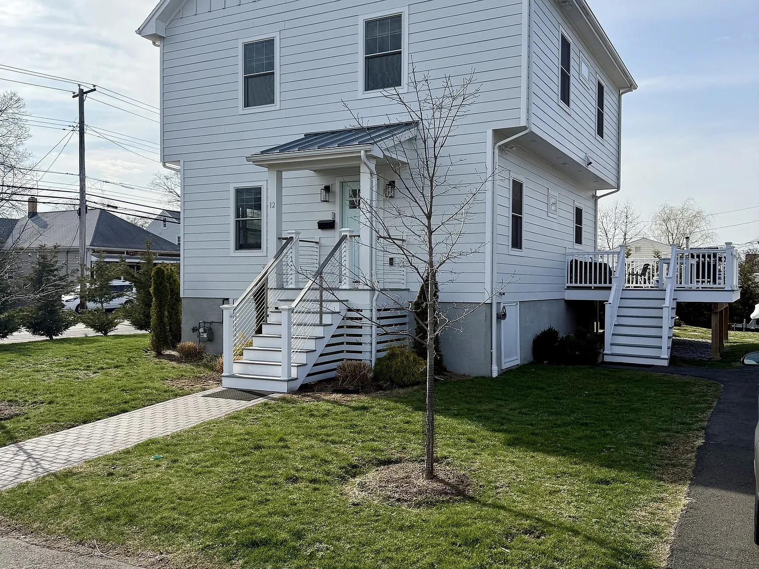 6 bed, 3.0 bath, 2500 sqft, $16,000 — Photo 2
