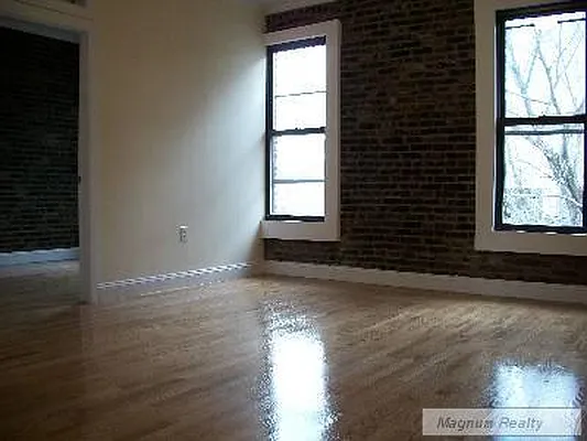 Rented by Magnum Realty Holdings, LLC | media 18