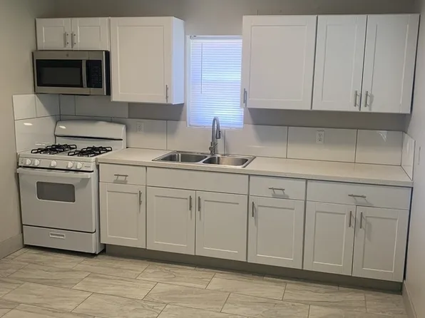 (undisclosed Address), Modesto, CA 95351