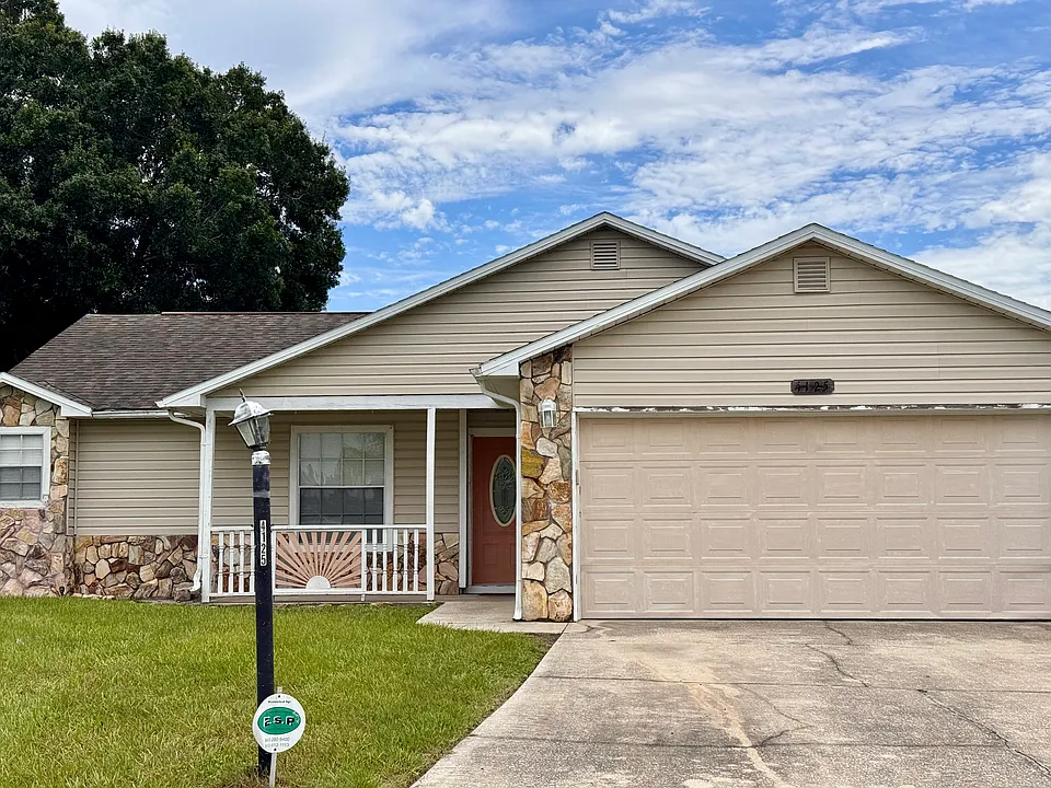 4125 E Vista Ct