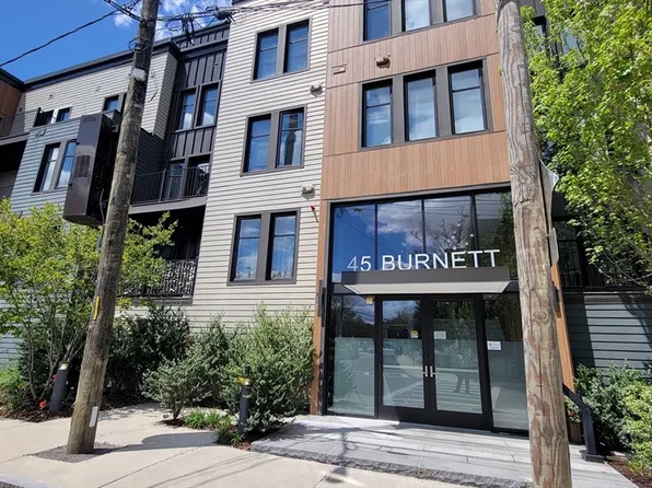 45 Burnett St APT 206, Boston, MA 02130
