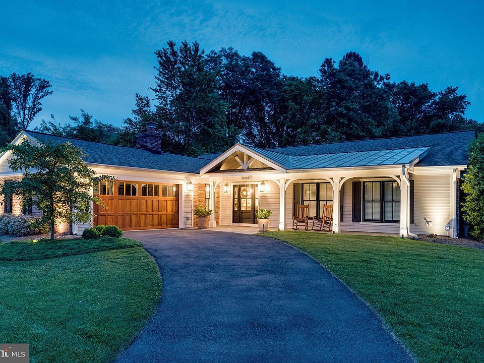 1044 Ware St SW, Vienna, VA 22180 Zillow