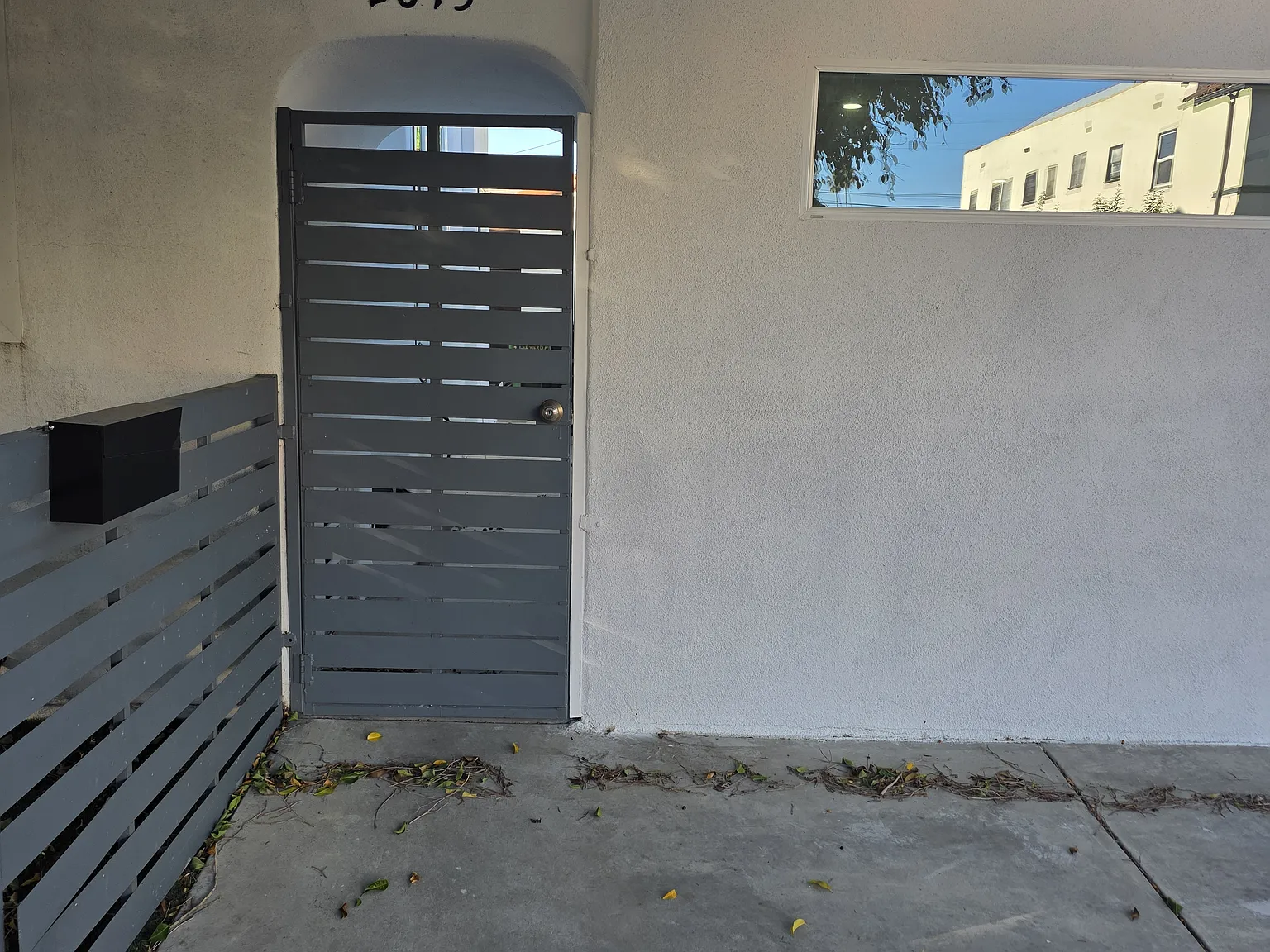 Studio, 400 sqft, $2,050 — Photo 1