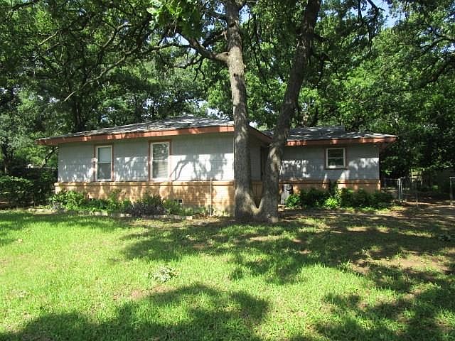 1st image of 2412 Forest Ave