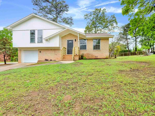 701 Hillcrest Rd, Adamsville, AL 35005